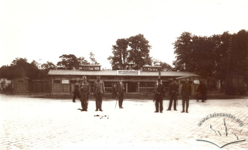 Санітарний барак на австрійській Військовій виставці, 1916 р.