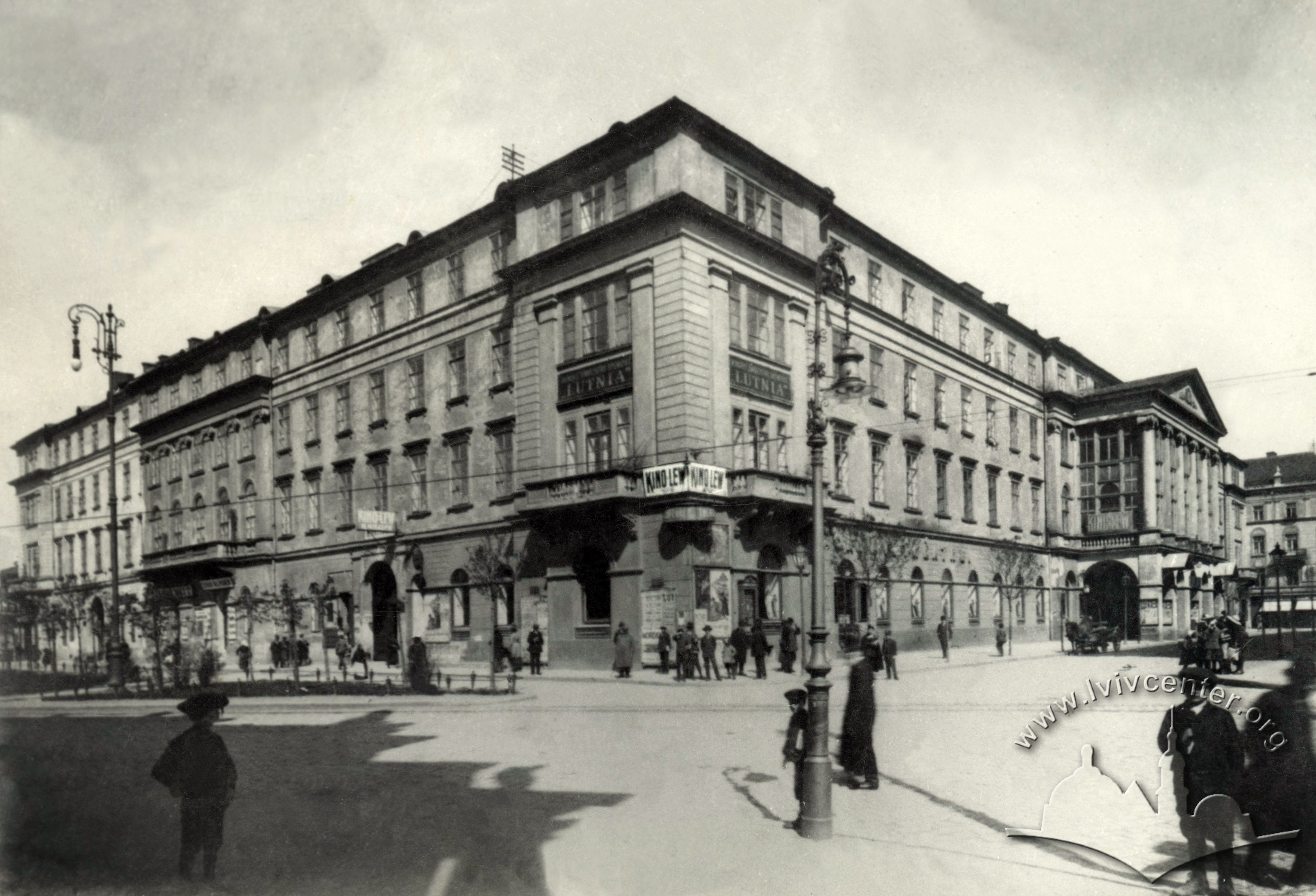 Кінотеатр «Лев» у театрі Скарбека, 1910-ті рр.